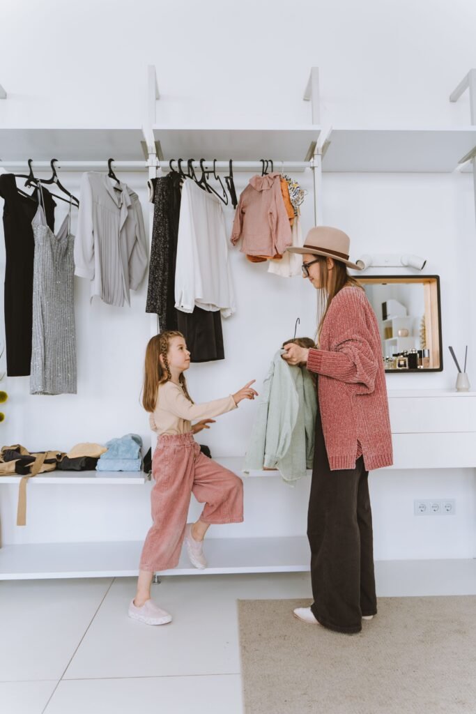 Ideas de organización para maximizar tu closet armable