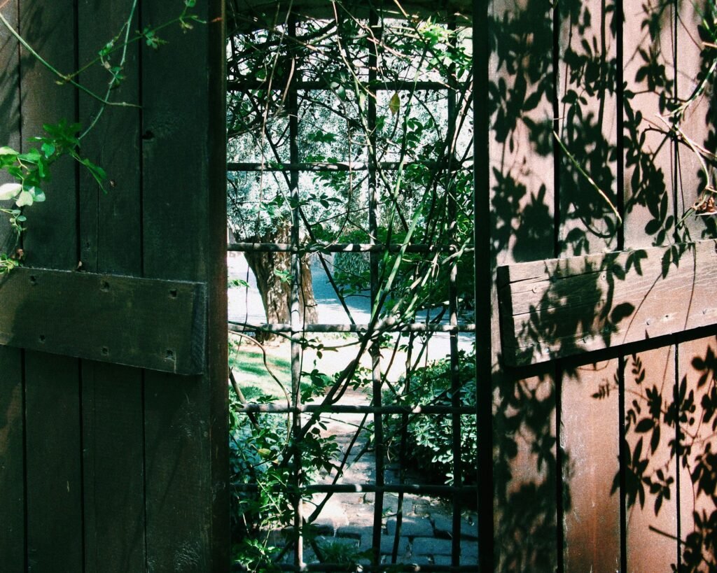 Tipos de sencillas puertas corredizas de herrería